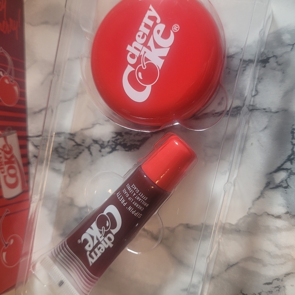 COCA-COLA X MORPHE CHERRY REFRESHER LIP & CHEEK DUO bnib - Picture 6 of 12